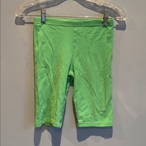 neon green bike shorts 🍏